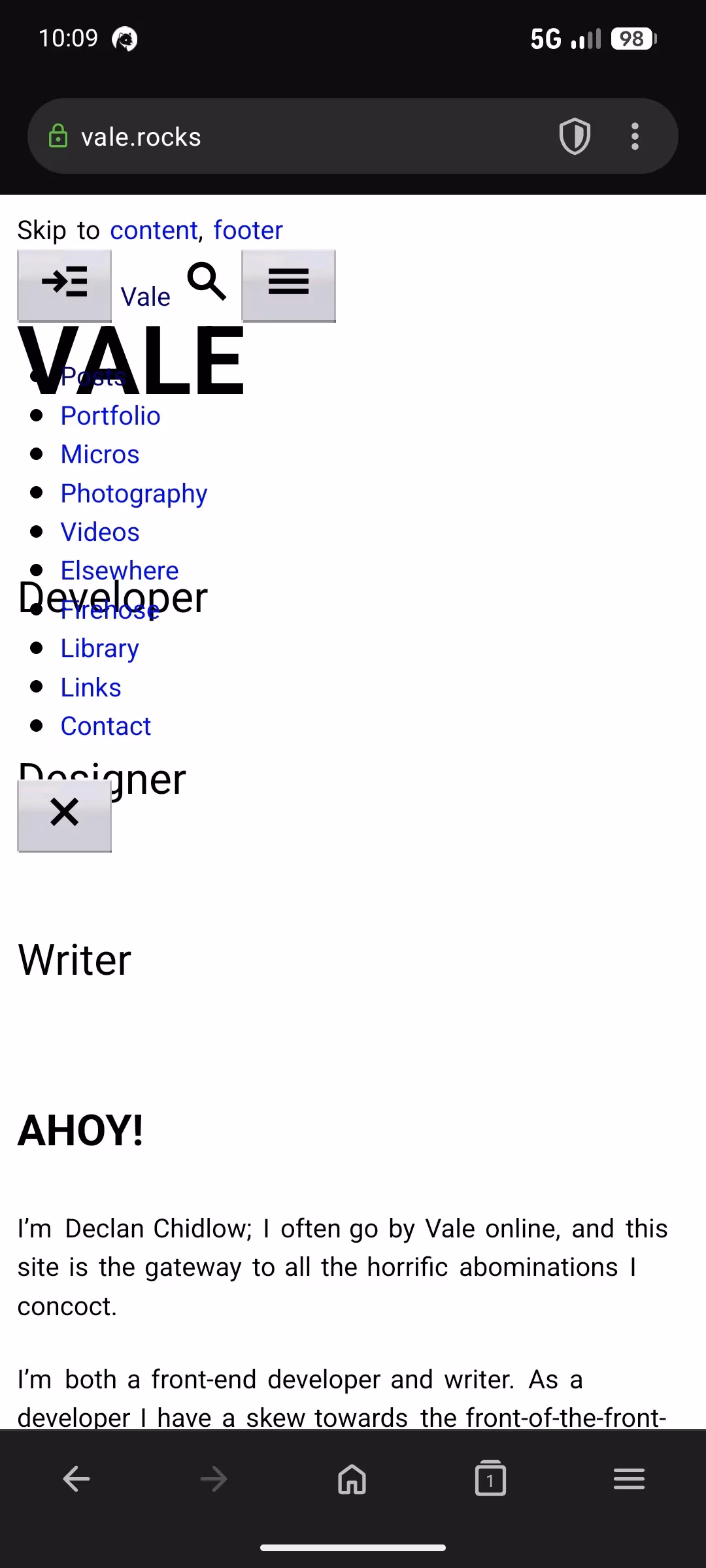 Vale.Rocks rendered in Presto. The content is largely present, but most of the CSS is broken.